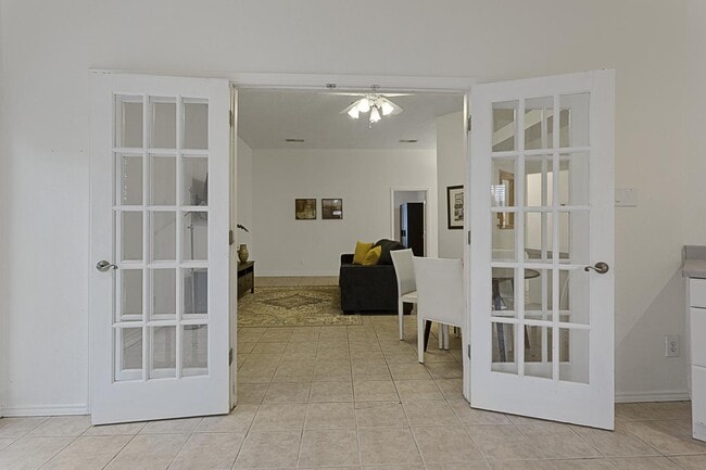 Foto del edificio - 7567 Casburn Ct