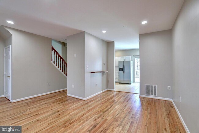 Building Photo - 515 Breckinridge Square SE