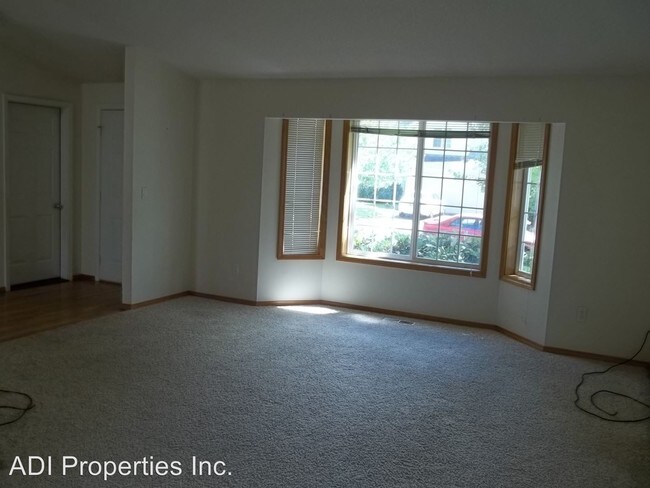 Building Photo - 3 br, 2 bath House - 17409 SW Clearwater Ct.