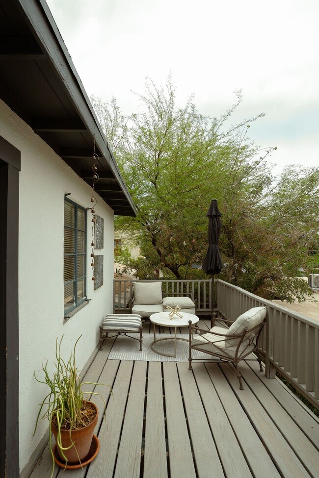 Foto del edificio - 112 E 16th St