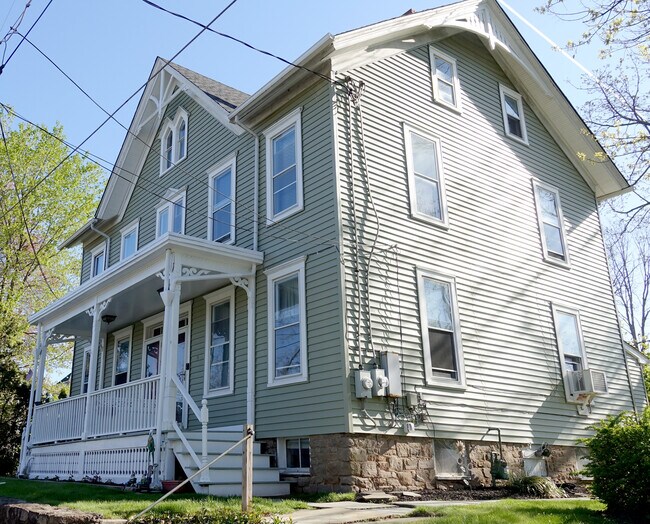 Building Photo - 9 Academy St