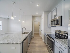 Building Photo - Carriage Homes on the Lake