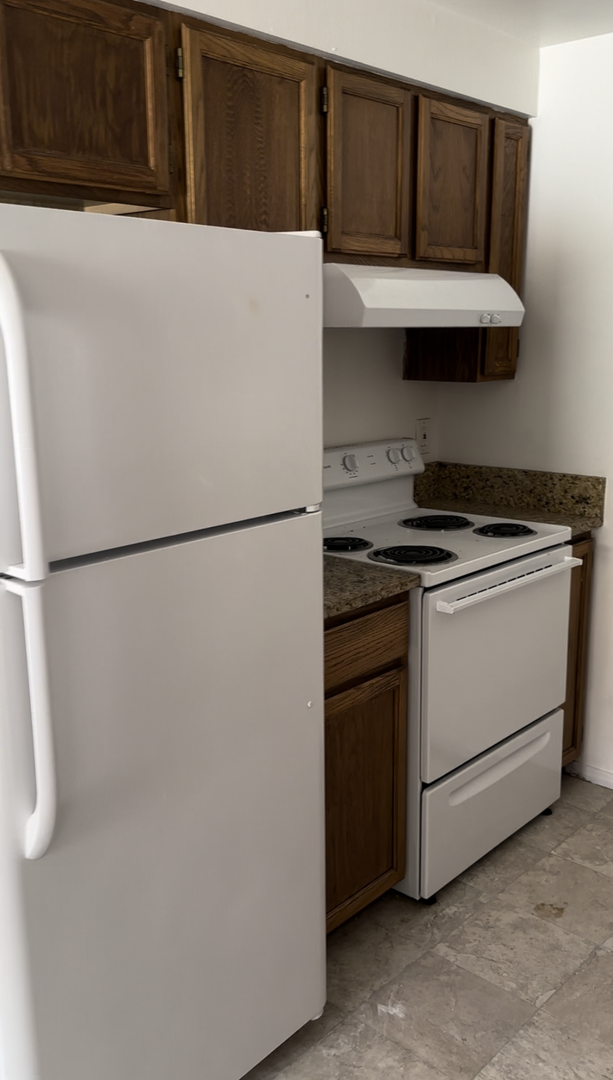 Building Photo - Walk to Class! BSU Two Bedroom Duplex Avai...