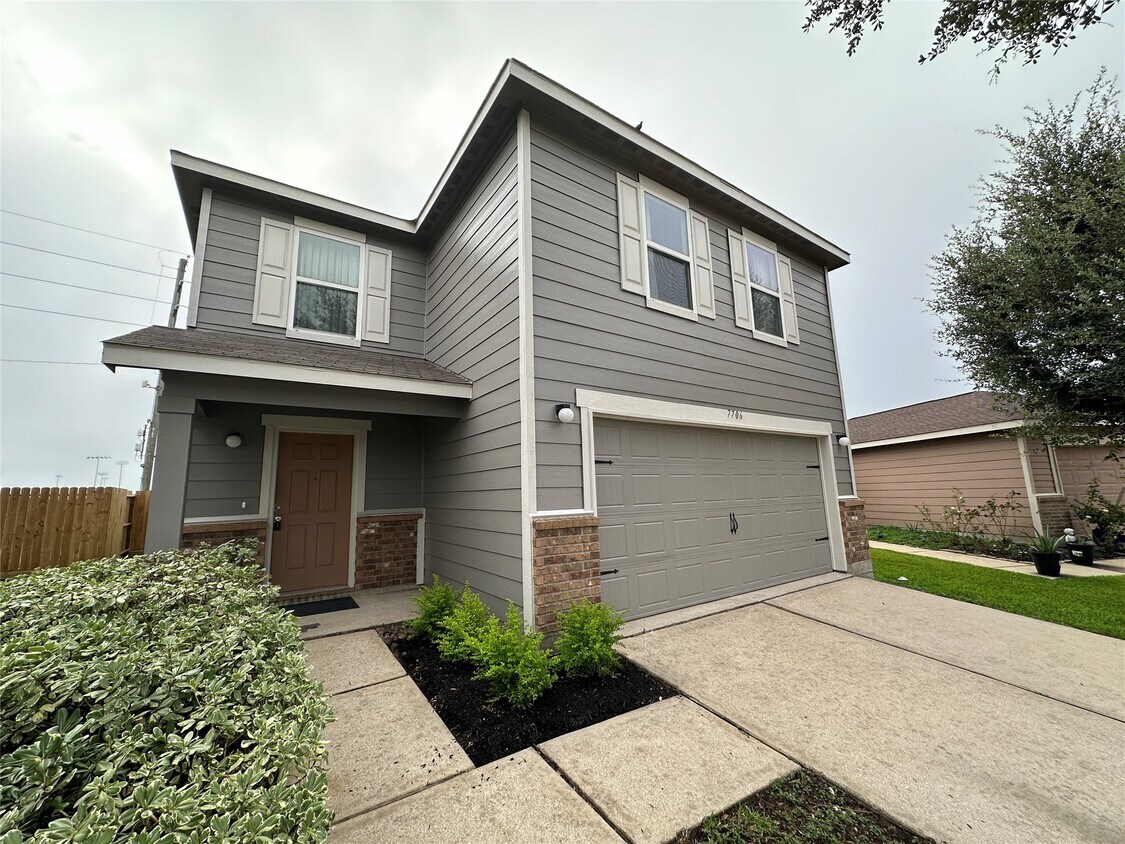 Primary Photo - 7706 Sagemark Ridge Dr