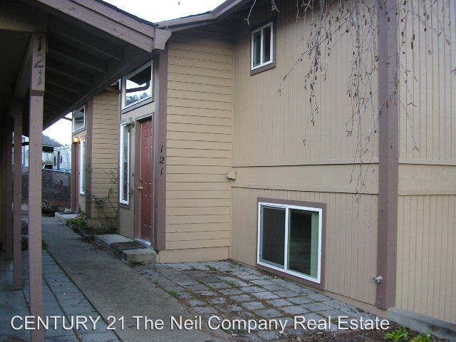 Building Photo - 121 NW Mercy Hills Dr