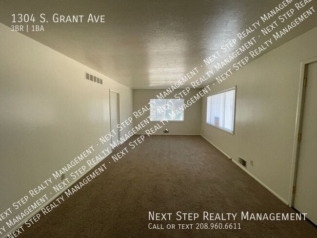Building Photo - 1304 S Grant Ave
