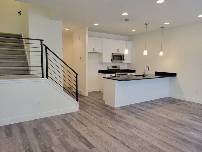 Building Photo - 15068 S Wild Horse Way