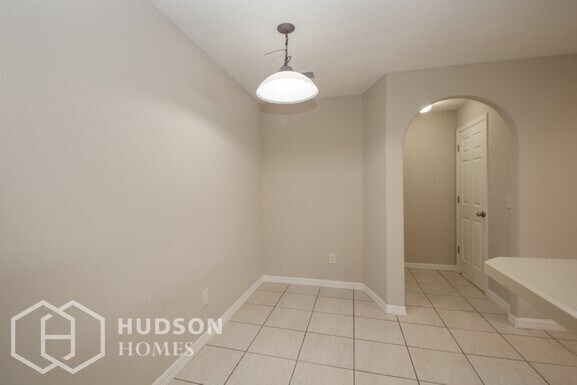 Building Photo - NOW AVAILABLE! 2809 Strand Loop Court, Ovi...