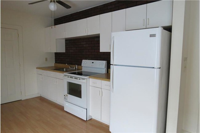 Building Photo - 344 2nd Ave