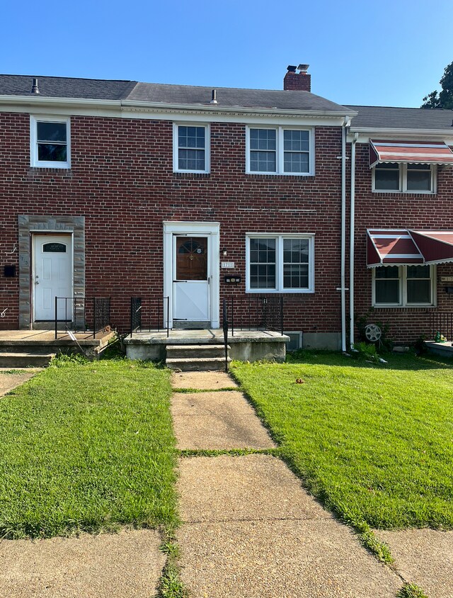 Primary Photo - Freshly Painted 3 Bedroom, 1 Bath Row Home...