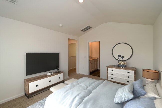 Foto del edificio - 52 Striker Rd