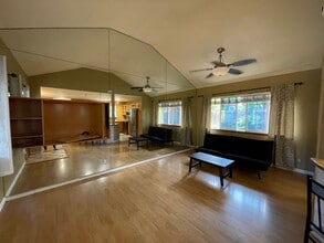 Building Photo - 124 Omaikai Pl