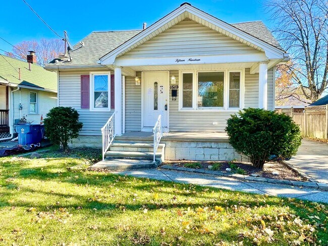 Building Photo - 2 Bed- 1 Bath - Single Family Home in Lorain