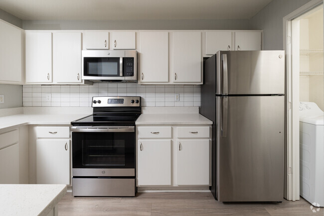 Appliances | 2BR, 2BA - 1,192SF - Marina Pointe