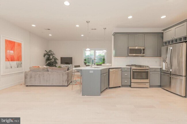 Foto del edificio - 1352 Quincy St NW