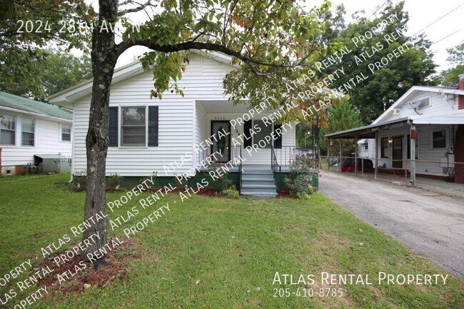 Building Photo - 2024 28th Ave N