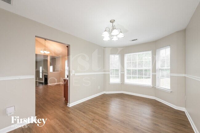 Foto del edificio - 52 Hamilton Dr