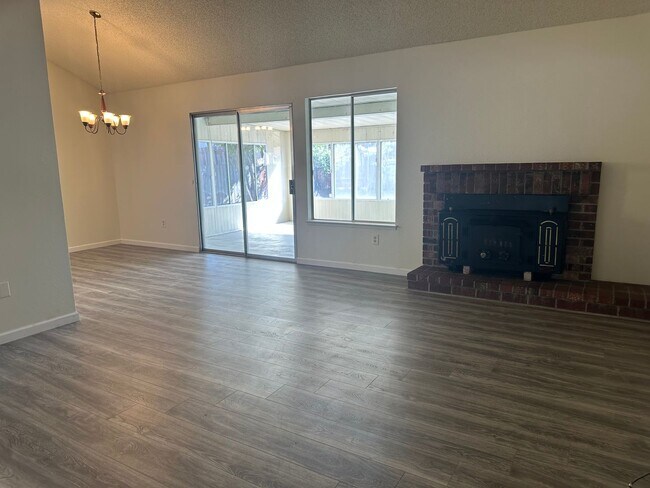 Foto del edificio - 3 Bedroom 2 Bath home in Vallejo