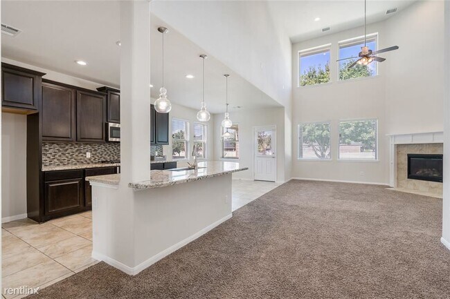 Foto del edificio - 4 br, 3.5 bath House - 108 Rivercove Lane
