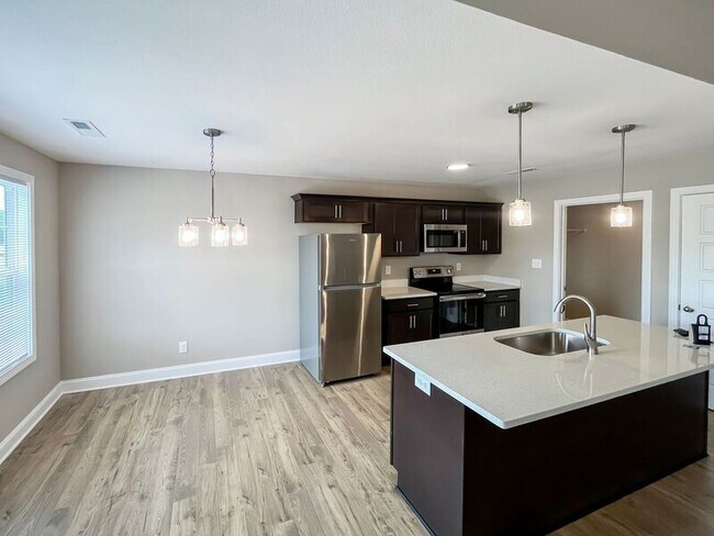 Building Photo - 142 Ardell Dr