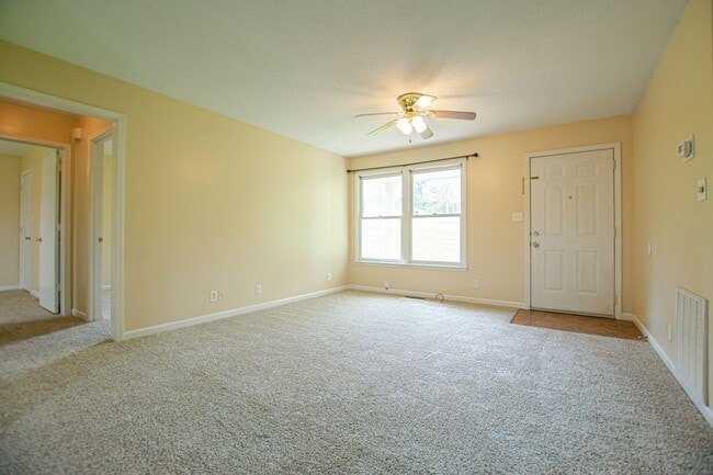 Building Photo - Three Bedroom with Unfinished Basement!