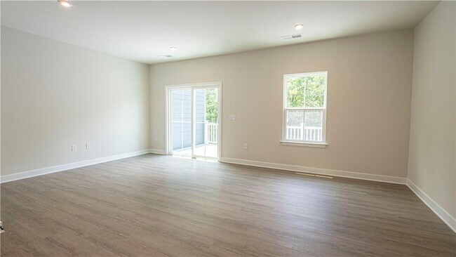 Foto del edificio - 961 Woods Chapel Rd