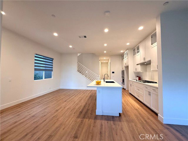 Foto del edificio - 273 Novel