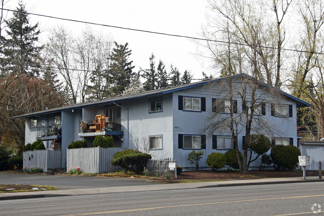 Primary Photo - Powellhurst Apartments