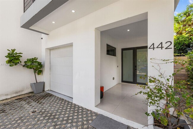 Foto del edificio - 442 SW 15th Rd