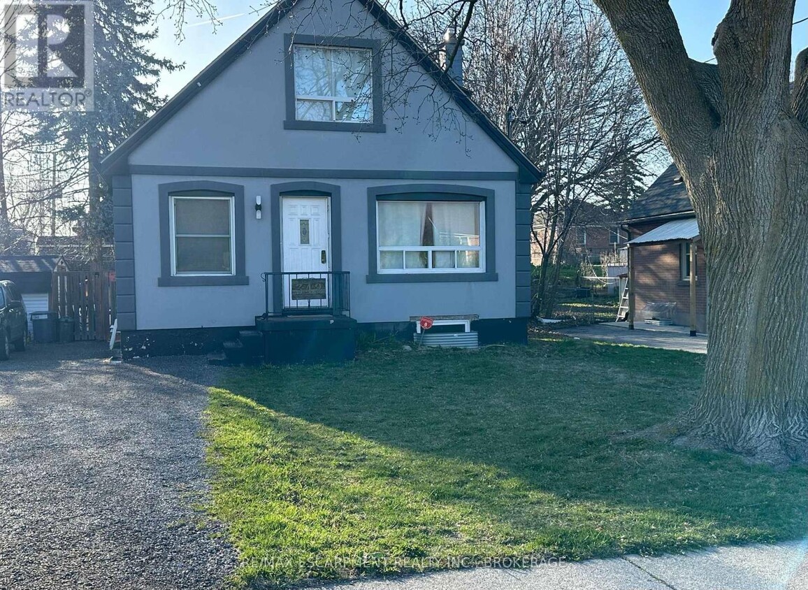 Photo principale - 342 E 23rd St