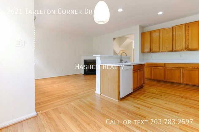 Building Photo - 2621 Tarleton Corner Dr