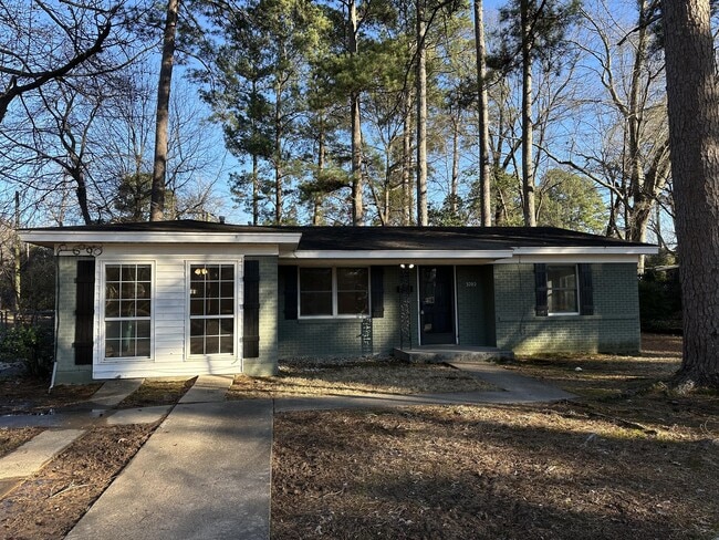 Building Photo - 3702 Sabine Ave