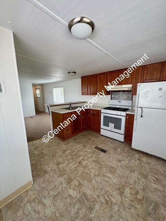 Building Photo - 2 bedroom in the Cobban Courts!