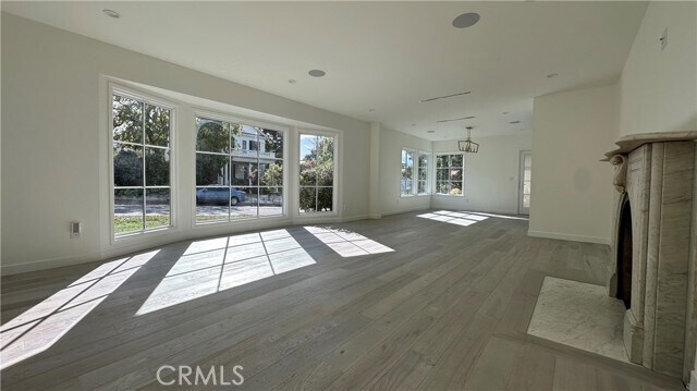 Foto del edificio - 338 W Kenneth Rd
