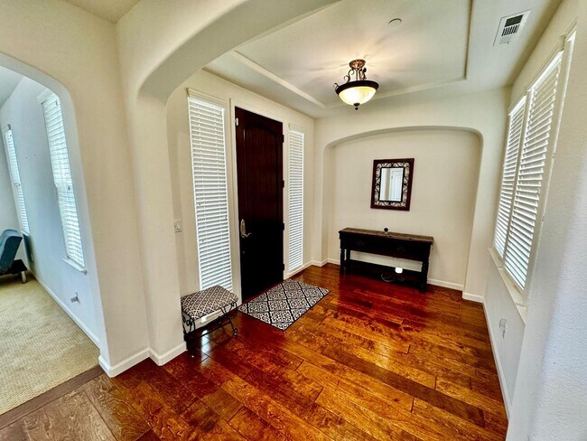 Foto del edificio - 7651 Strath Pl