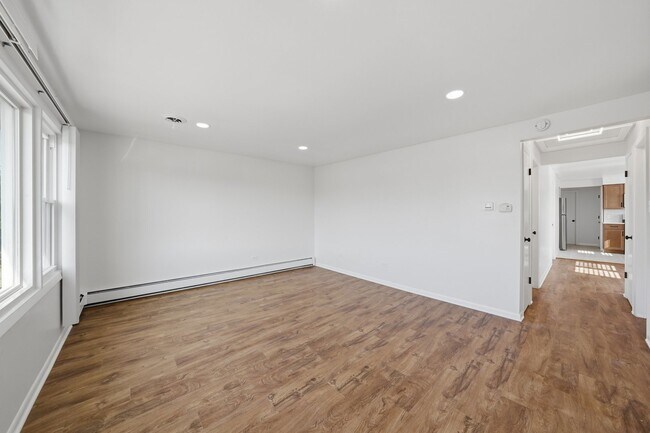 Building Photo - 4510 W 55th St
