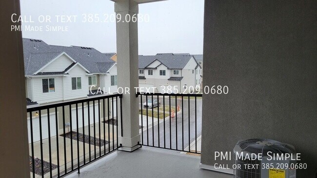 Foto del edificio - Gorgeous Top Floor Condo! Great Views!