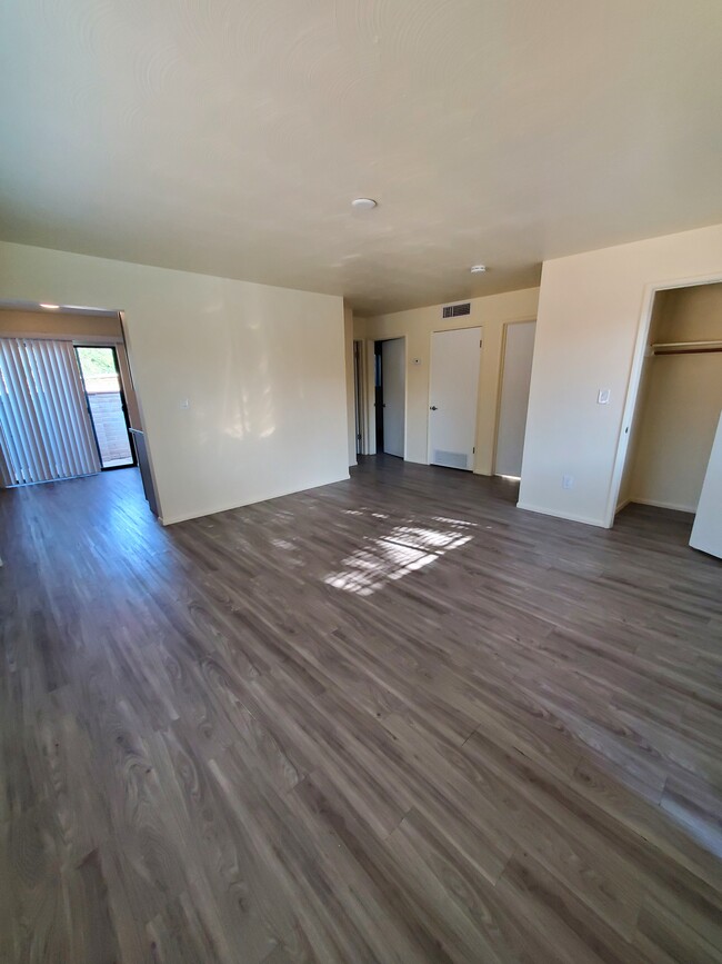 Living Room (View from Front Door) - 4145 E Fairmount St