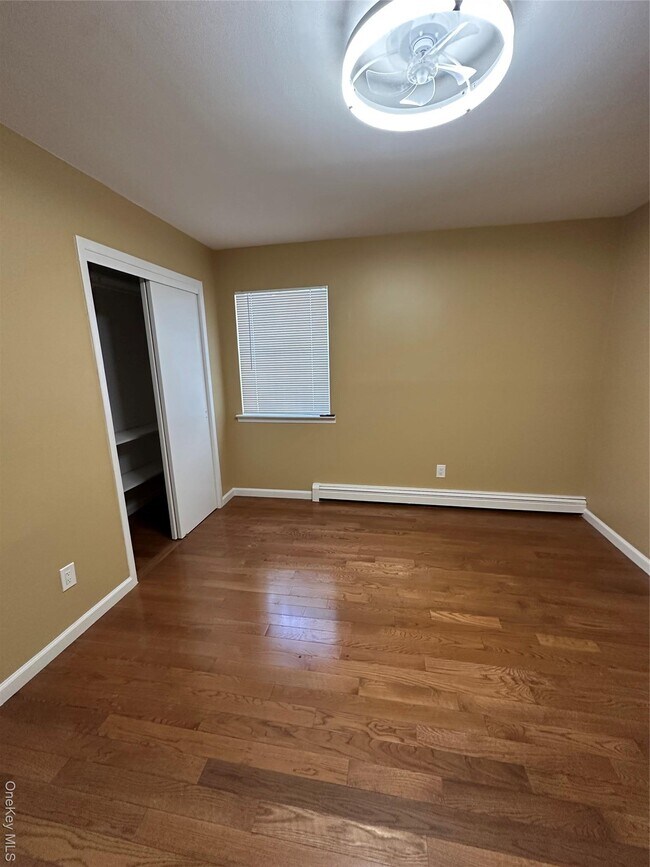 Foto del edificio - 158 Farmers Ave