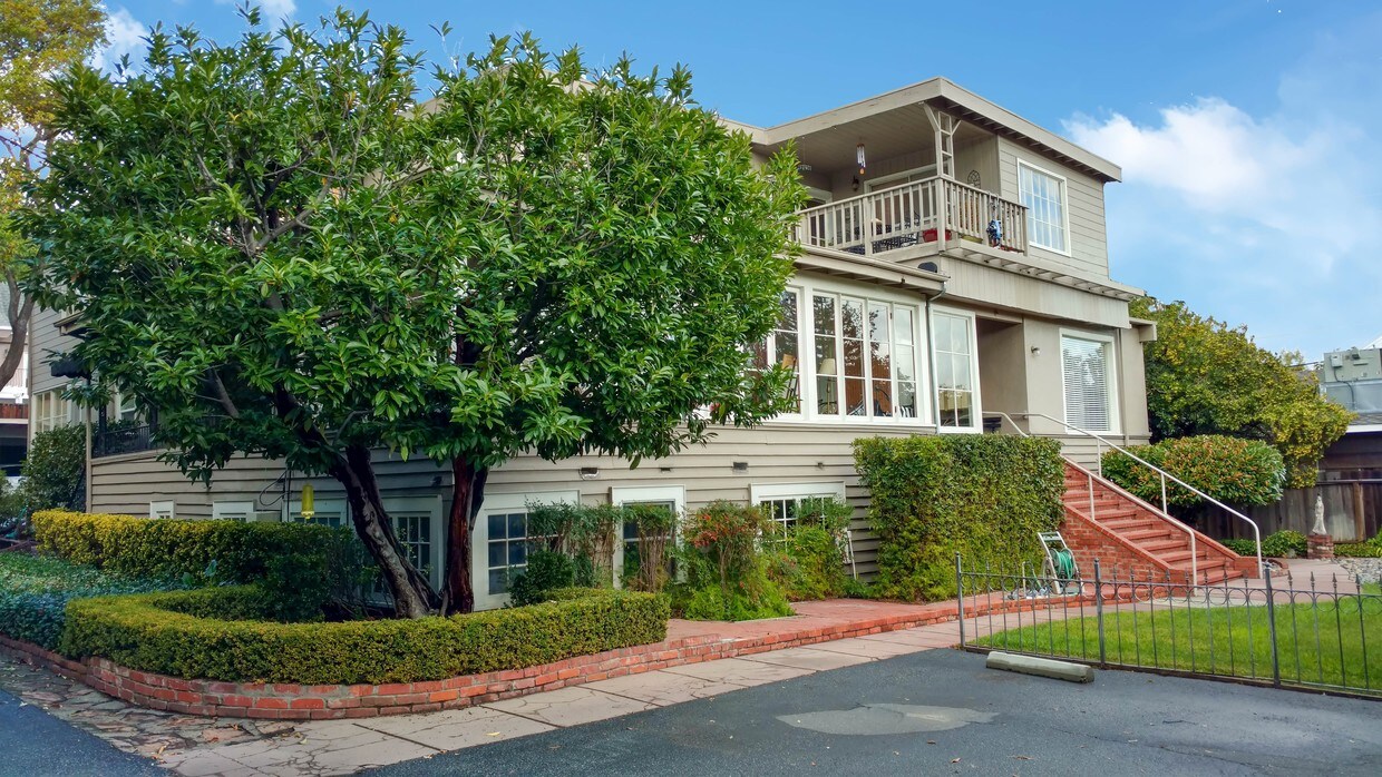 Foto principal - 349 Massol Ave