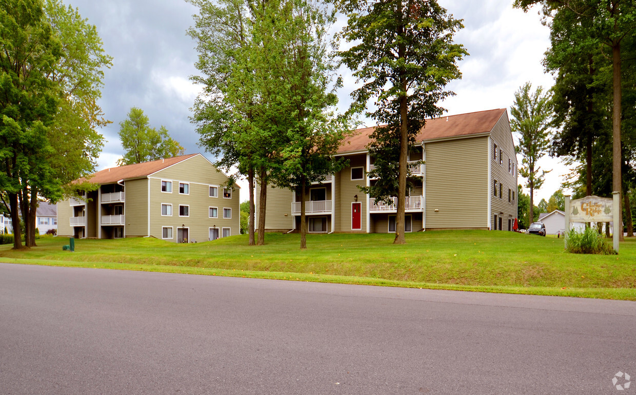Primary Photo - Glacier Ridge Apartments