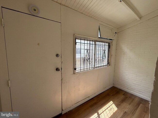 Foto del edificio - 2817 N Stillman St