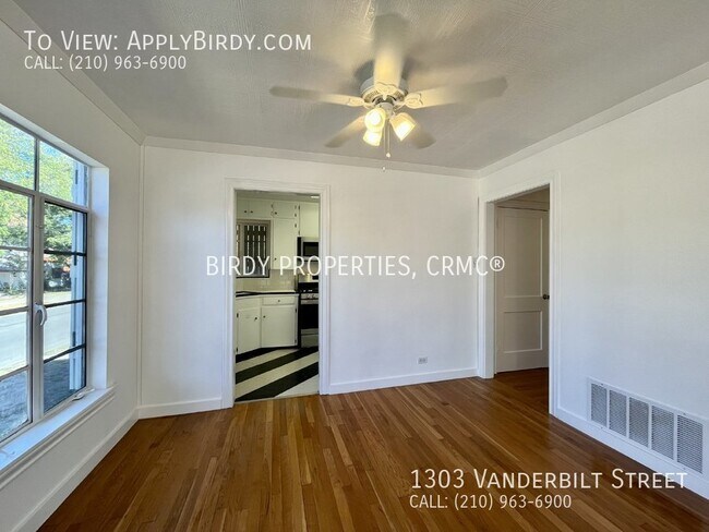 Building Photo - **2 Bed, 1 Bath Home Located in Highland P...