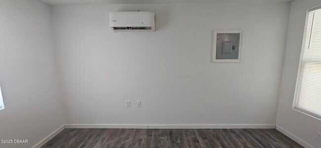 Foto del edificio - 4748 US-17