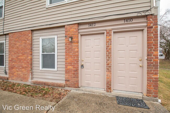 Foto del edificio - 1410 Forest Ln