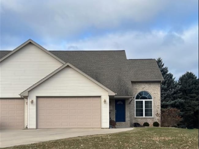 Building Photo - 274 Tony Ln