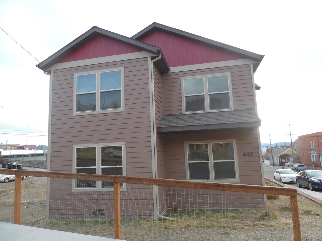 642 W Granite St Unit E, Butte, MT 59701 Room for Rent in Butte, MT