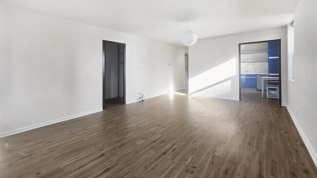 Foto del edificio - 253 E Delaware Pl