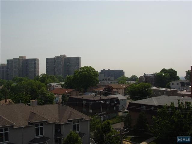 Primary Photo - 200 Division St