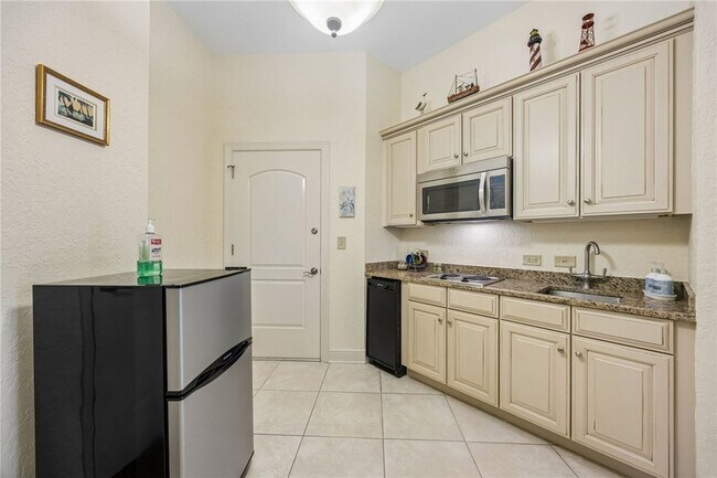 Foto del edificio - 150 Salt Air Dr